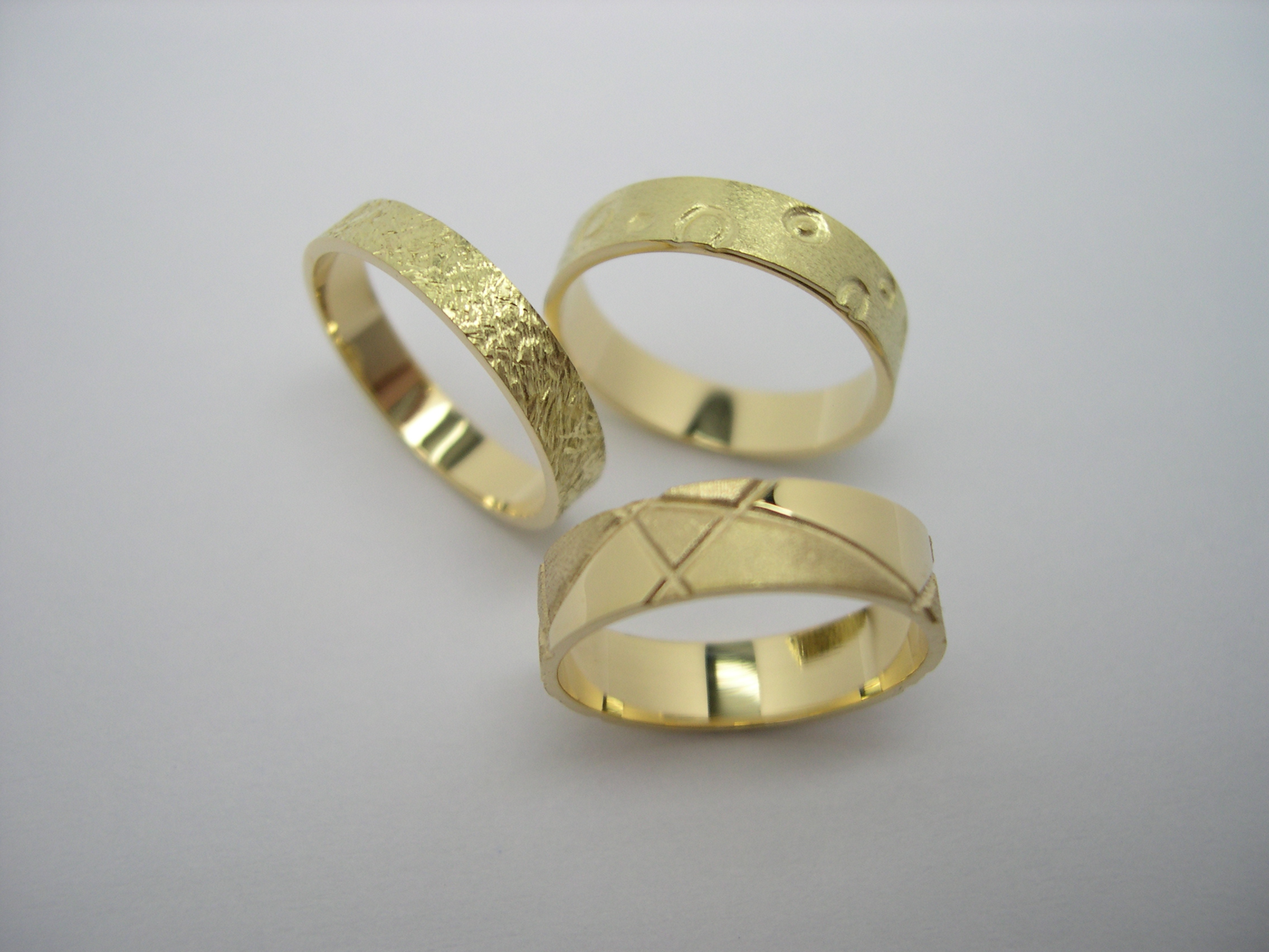 Aros d’or groc