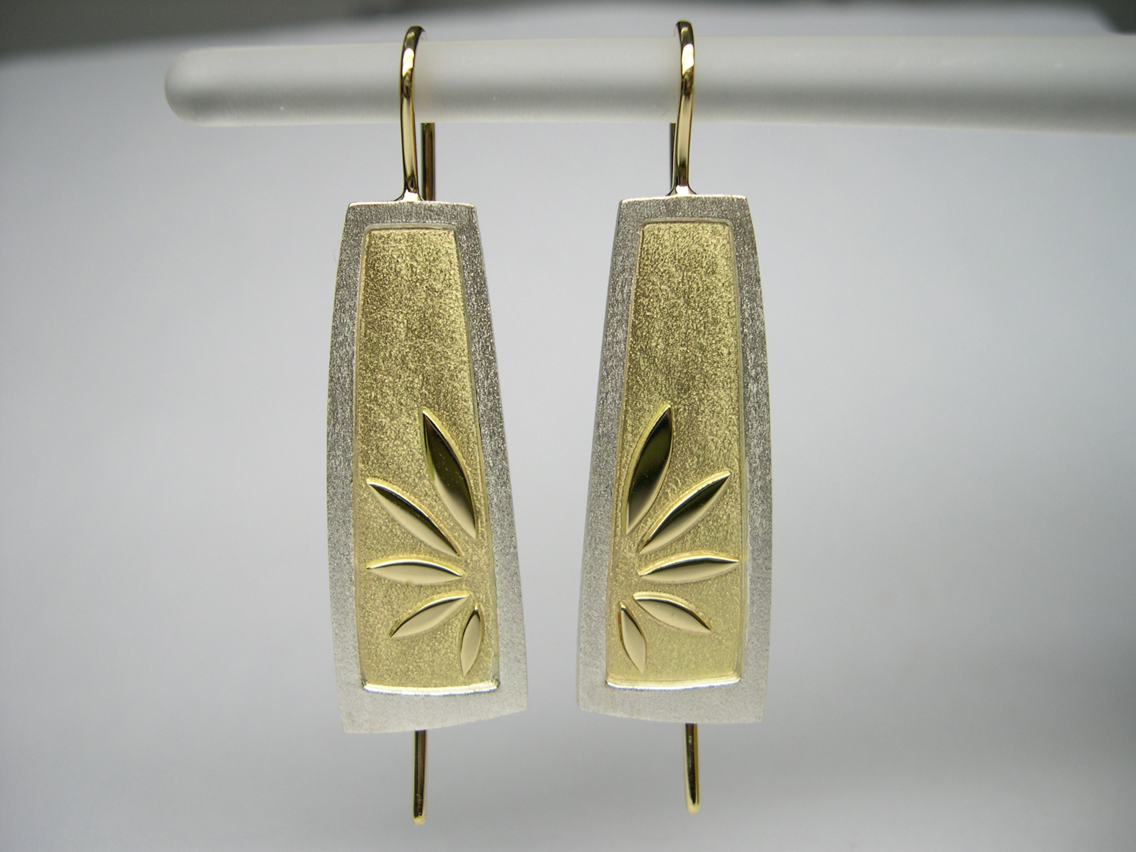 Arracades d’or groc i plata