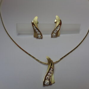 Conjunt d’or groc i diamants talla brillant