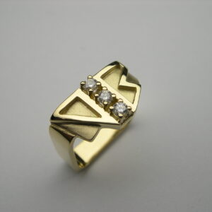Anell d’or groc i diamants talla brillant