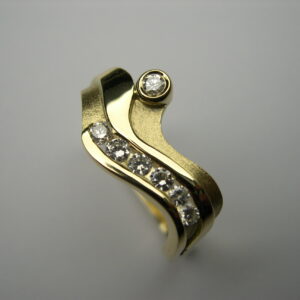 Anell d’or groc i diamants talla brillant