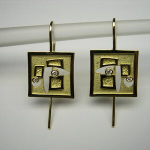 Arracades d’or groc amb diamants talla brillant
