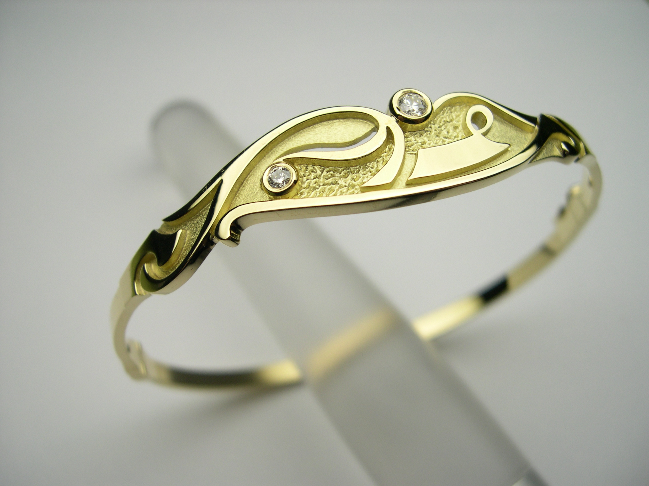 Esclava d’or groc i diamants talla brillant (peça personalitzada)
