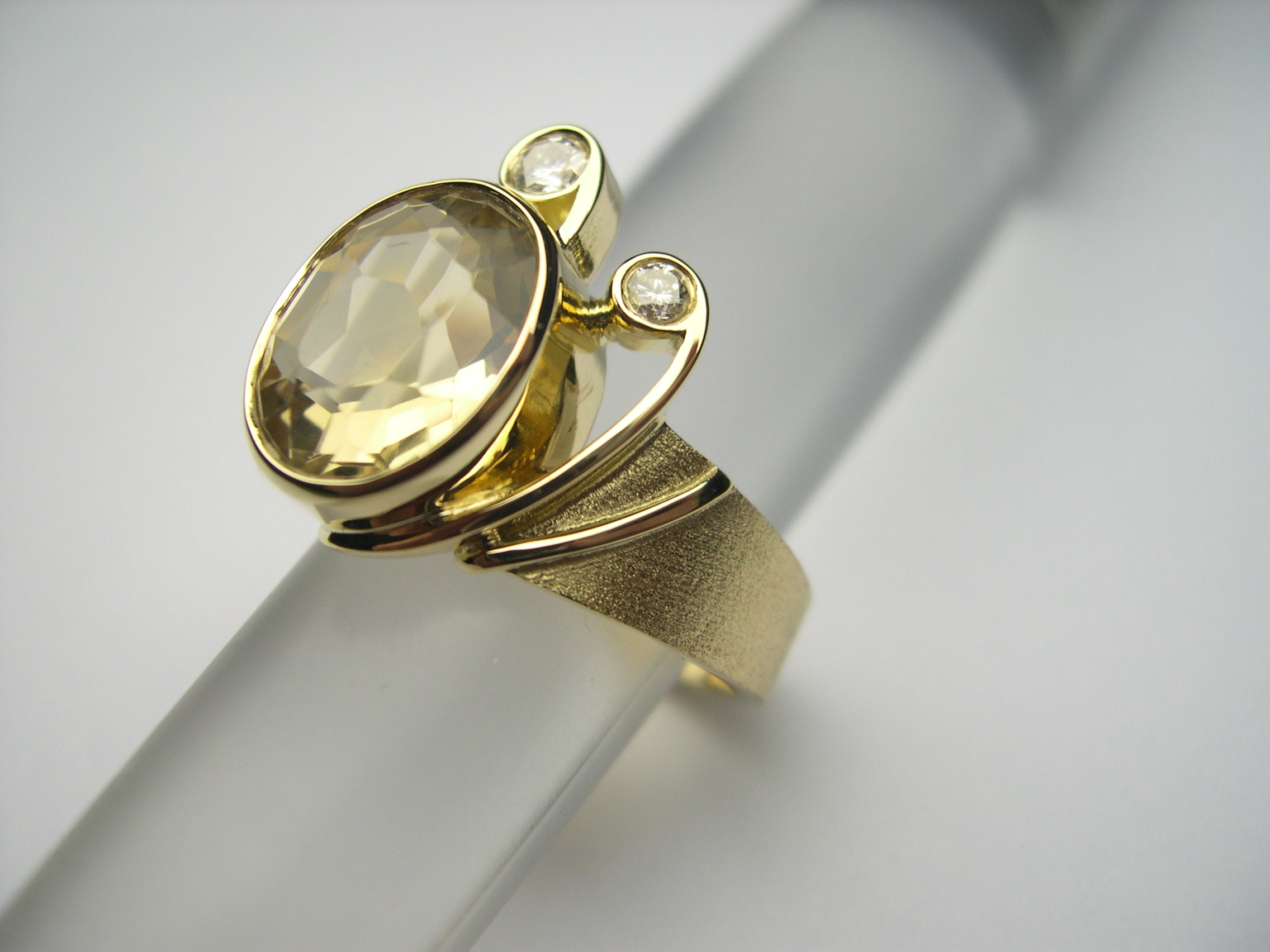 Anell d’or groc